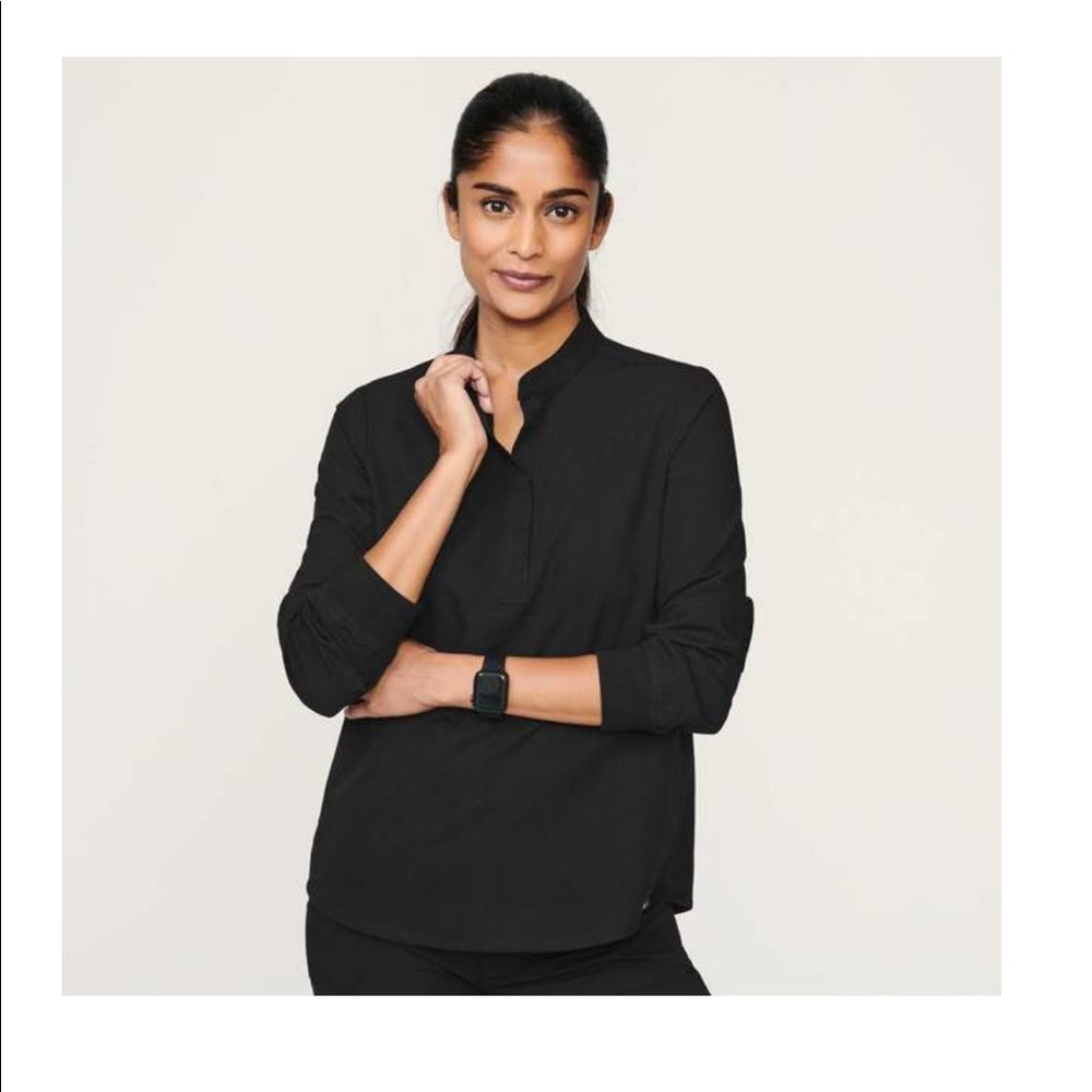 Rafaela Figs long sleeve Scrub Top!!